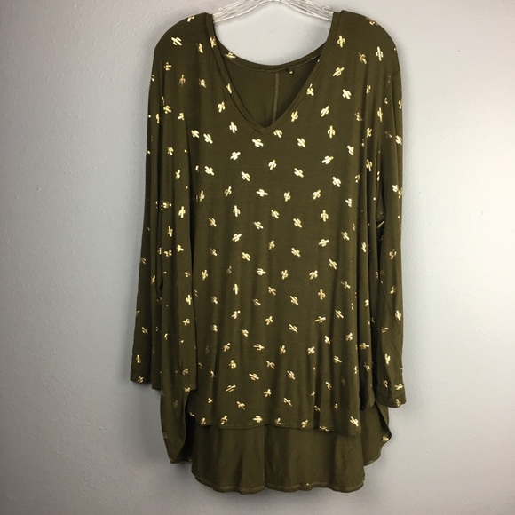 torrid Tops - TORRID (tag removed) OLIVE GREEN GOLD CACTUS SHIRT